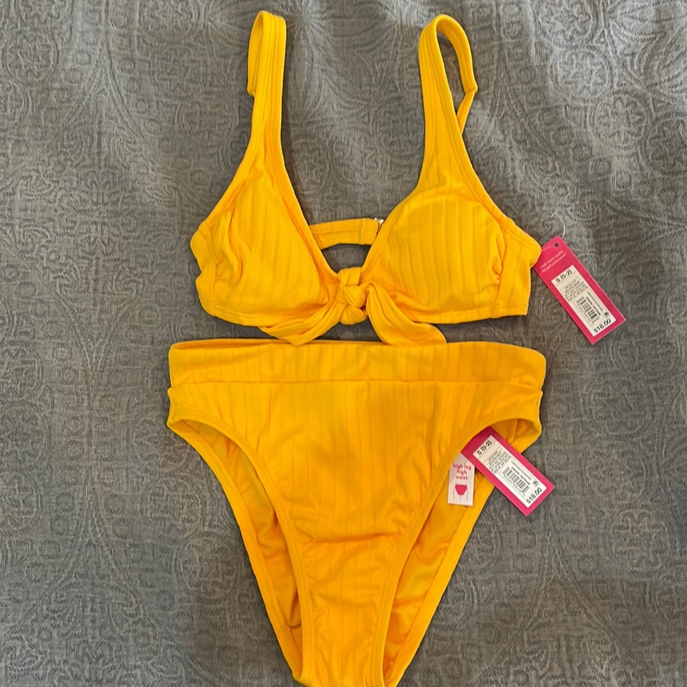 Gold/orange bikini